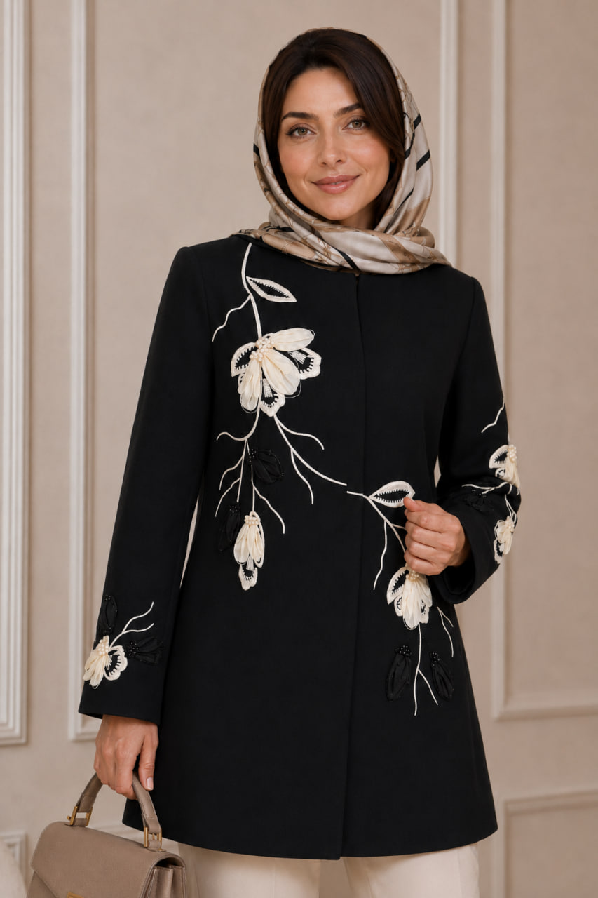 مانتو مجلسی گلدوزی سفید مشکی