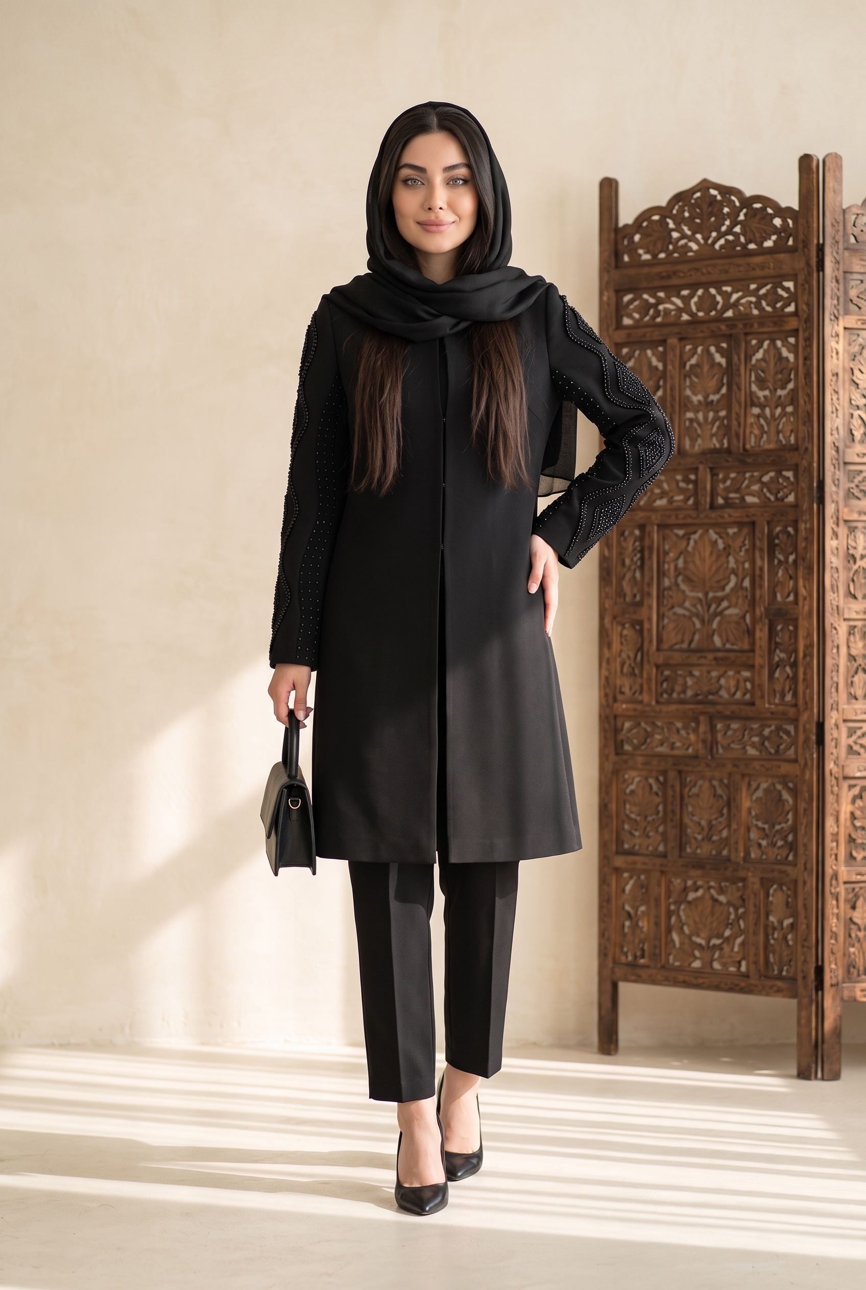 مانتو مجلسی مشکی سنگدوزی هندسی (لوزی)